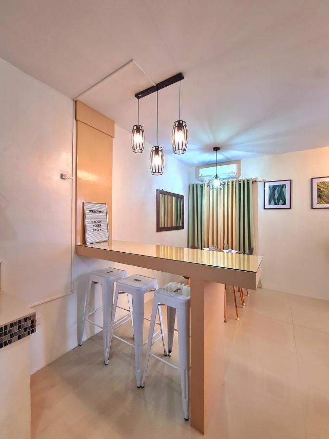 Fully Furnished Apartment With Netflix And Wifi Batangas Exterior foto